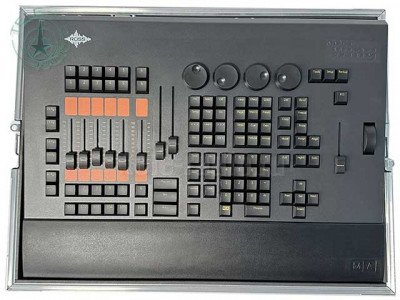 Профессиональная и универсальная консоль управления светом ROSS DJ Equipment Grand on PC Command Wing